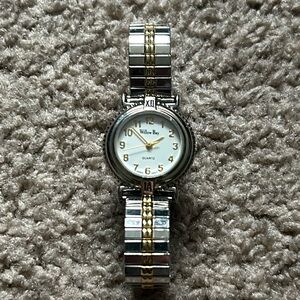 Willow Bay women’s vintage two tone bangle bracelet watch one size stretches‎